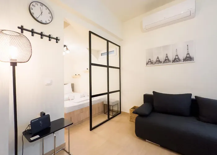 Lux & Comfy Apartment In Kolonaki